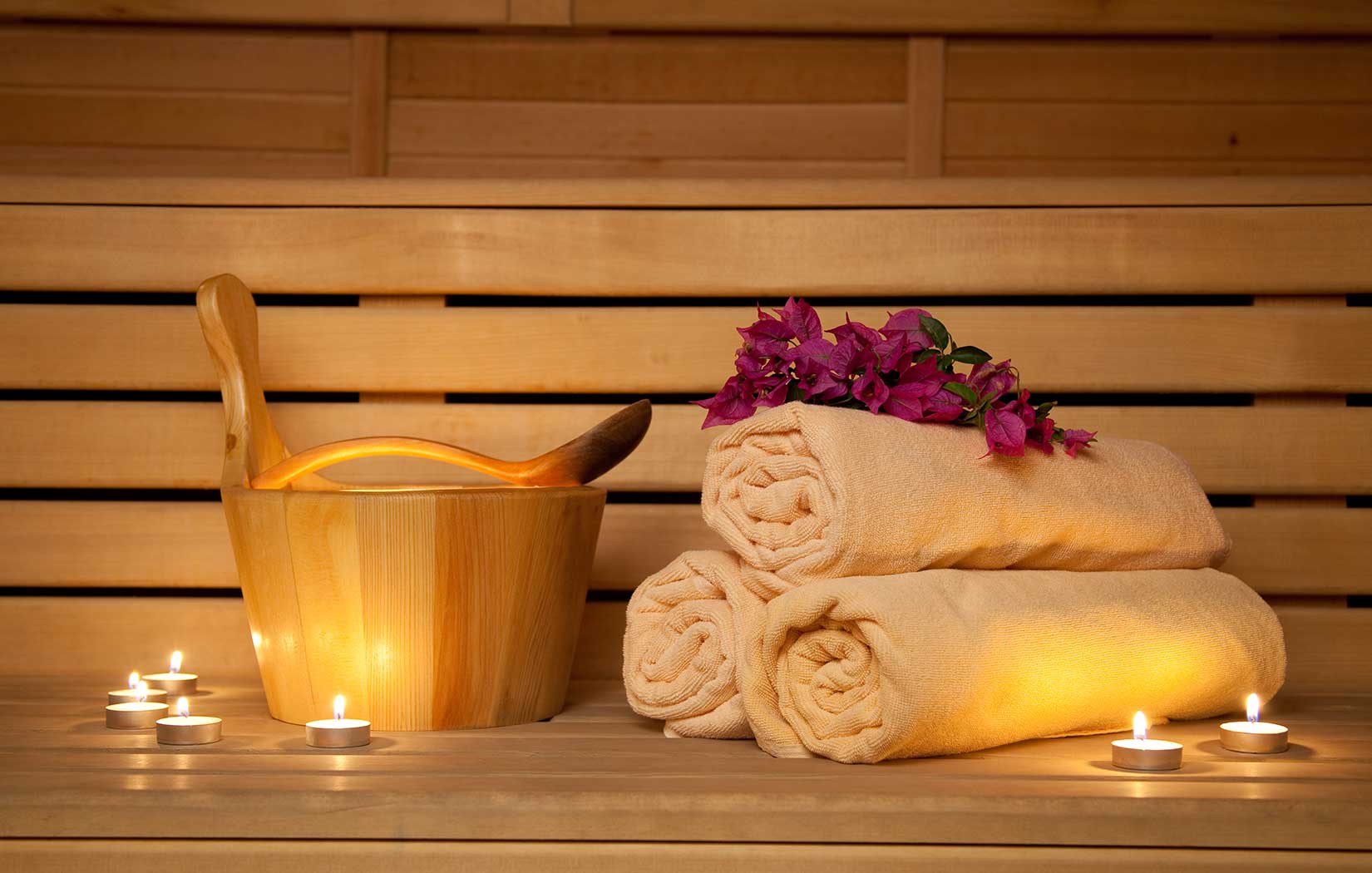 Sauna, finnische Sauna - Wellness und Gesundheit Sauna mit Deko von Innen